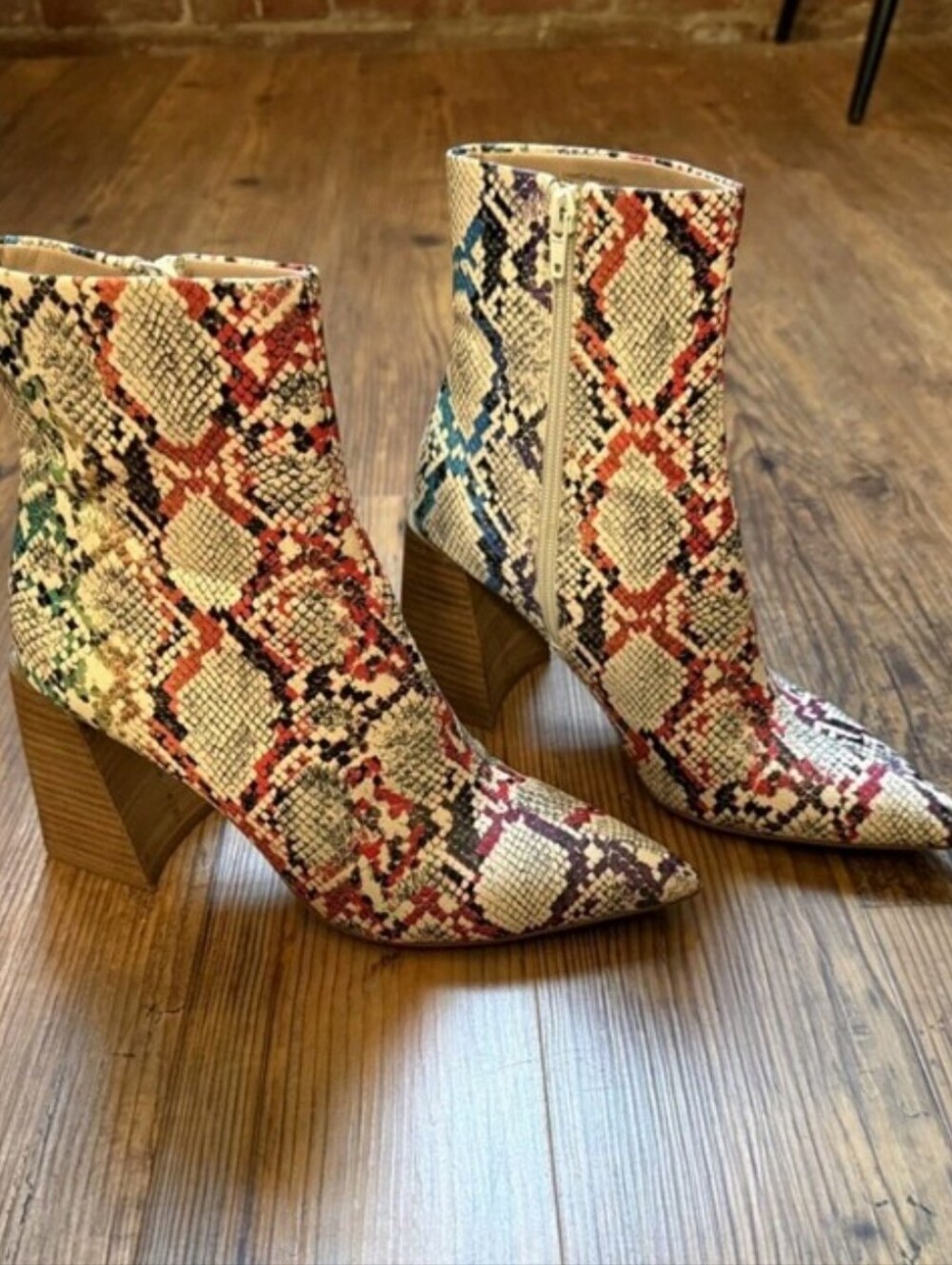 Steve Madden Multicolor Snake-Print Pointed Ankle Boots Size 9